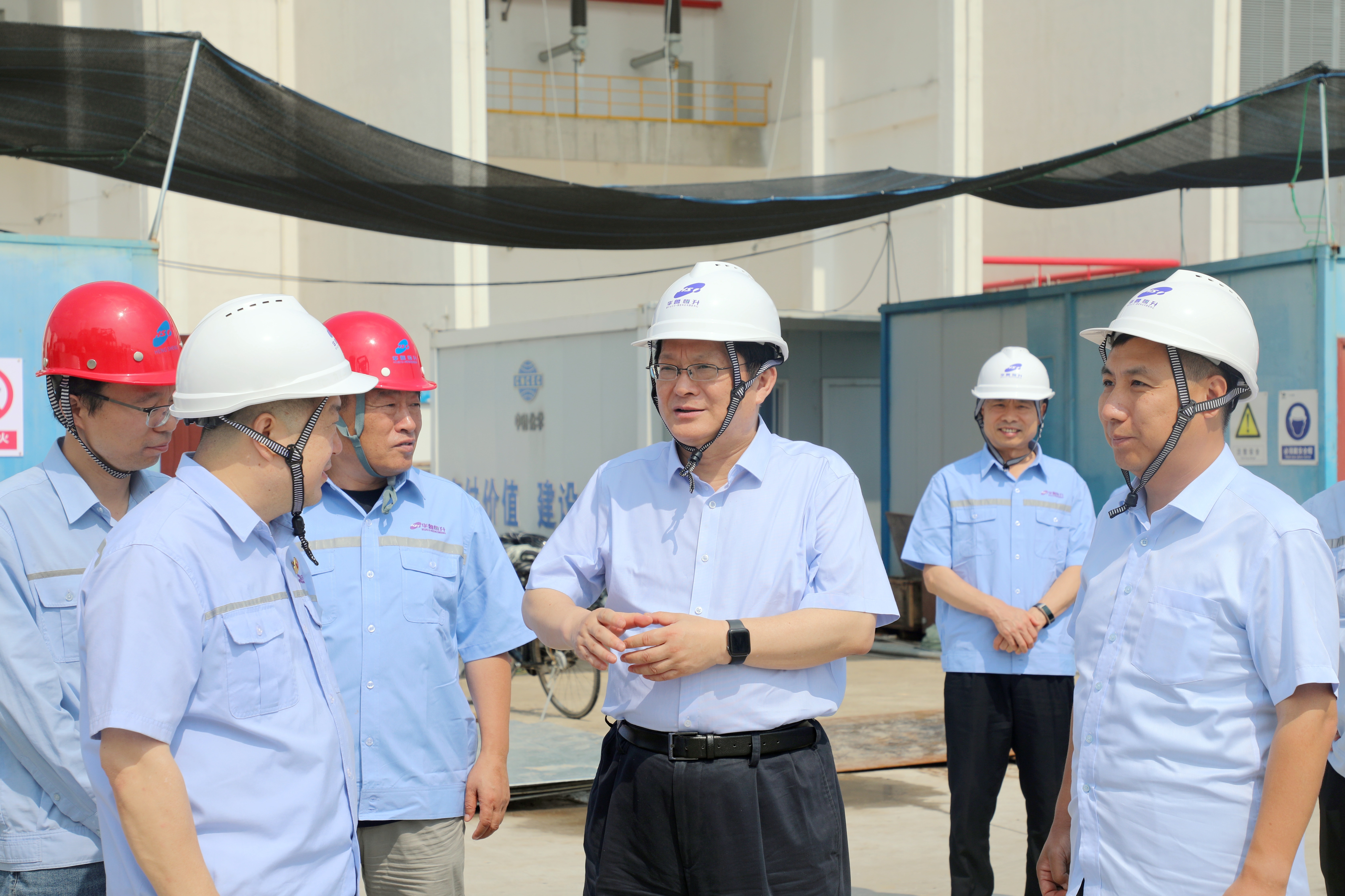 樊軍到華魯恒升第二基地調(diào)研 要求謀新篇 布新局 加快向高端化綠色化智能化邁進(jìn)-2.jpg
