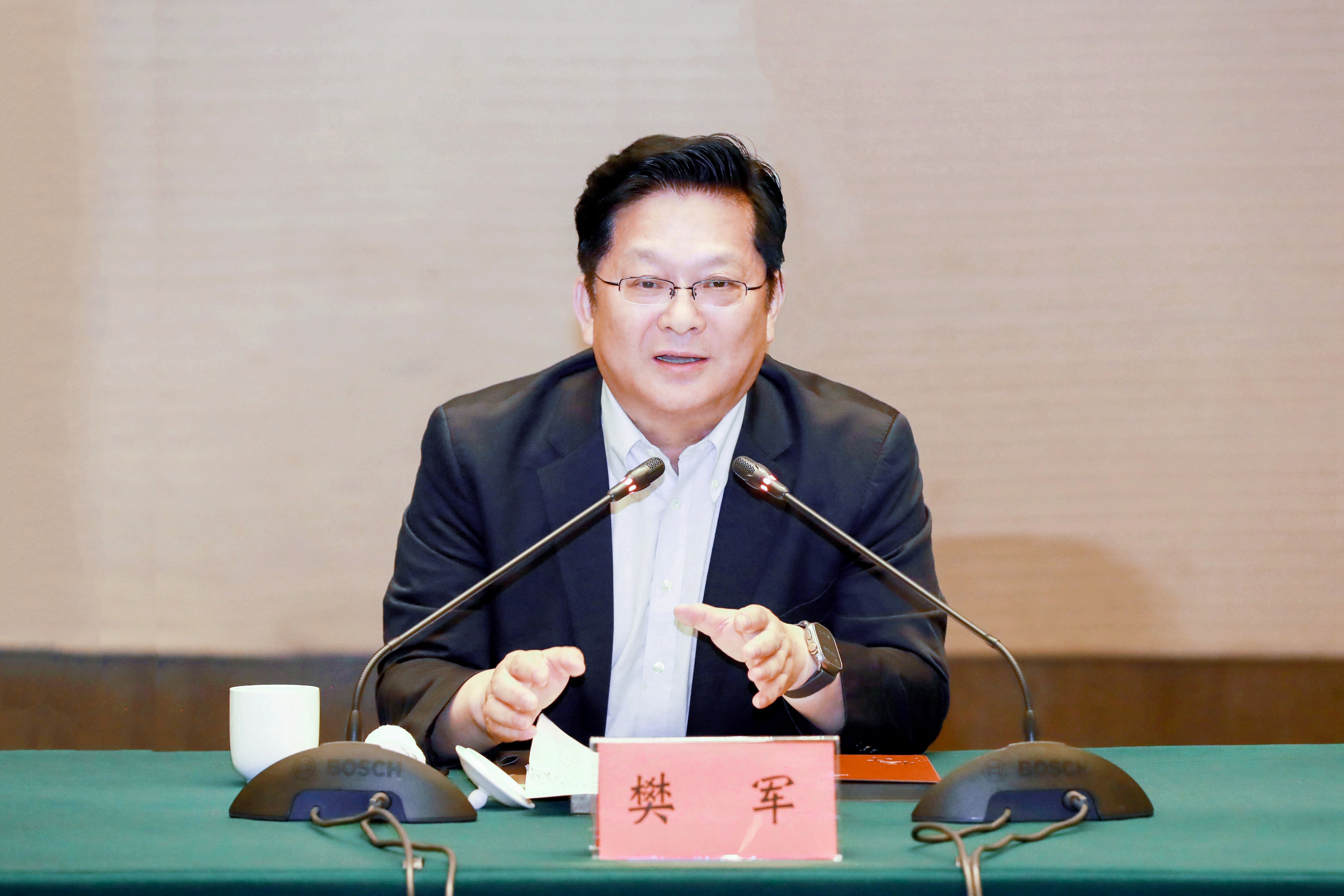 董事長 - 副本.jpg